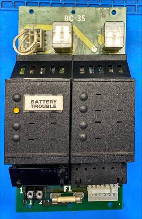 580-184883 Cerberus Pyrotronics Siemens Bc-35 System 3 Battery Charger Module Free Ship 580-184883 Cerberus Pyrotronics Siemens Bc-35 System 3 Battery Charger Module Free Ship
