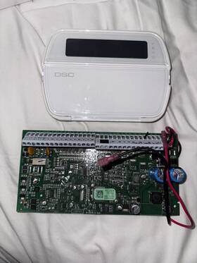 Pc1832pcb Dsc Pk5501 Powerseries 8-32 Zone Alarm System Lcd Keypad 1 Piece Each Pc1832pcb Dsc Pk5501 Powerseries 8-32 Zone Alarm System Lcd Keypad 1 Piece Each
