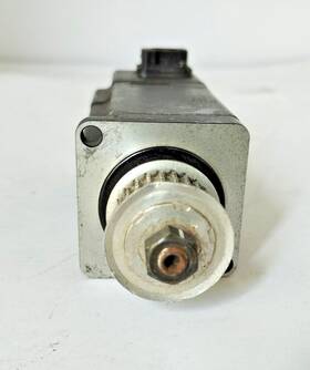 Sgmas-c2a2a-fj12 Yaskawa Servo Motor Sgmasc2a2afj12